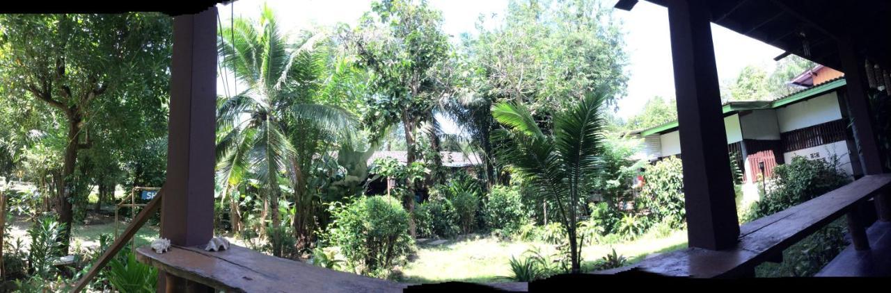 Happy Days Guest House Ko Kut Exterior photo
