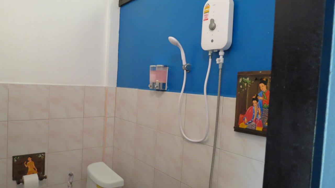 Happy Days Guest House Ko Kut Exterior photo